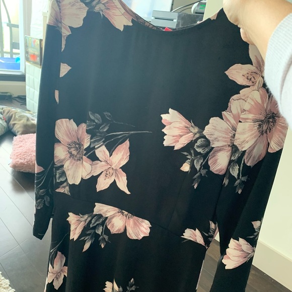 🌼Dynamite black and pink flowered dress!! - Picture 2 of 2